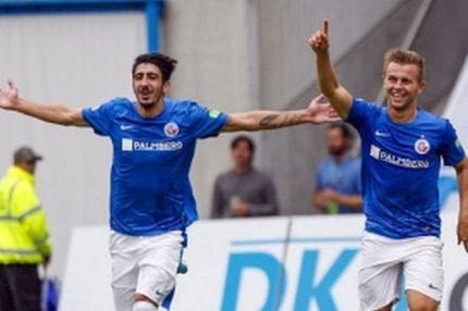 Χόρεψαν συρτάκι για τον Ιωαννίδη