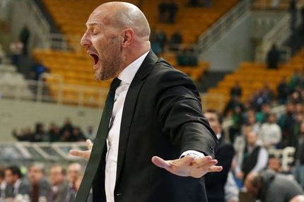 Έξαλλος ο Τζόρτζεβιτς: “Όποιος θέλει να φύγει ας φύγει”