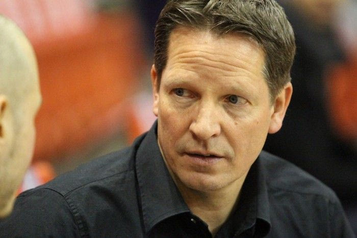 Ανακοίνωσε 12αδα ο Μεντς