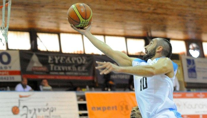 Έκλεισε Καλαμπόκη για δύο χρόνια