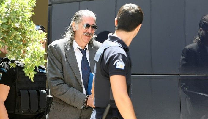 Δεν διεκδικεί τα “χρέη” Ψωμιάδη η κυβέρνηση!