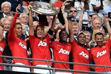 Ο Φαν Πέρσι έστεψε τη Μάντσεστερ Γιουνάιτεντ