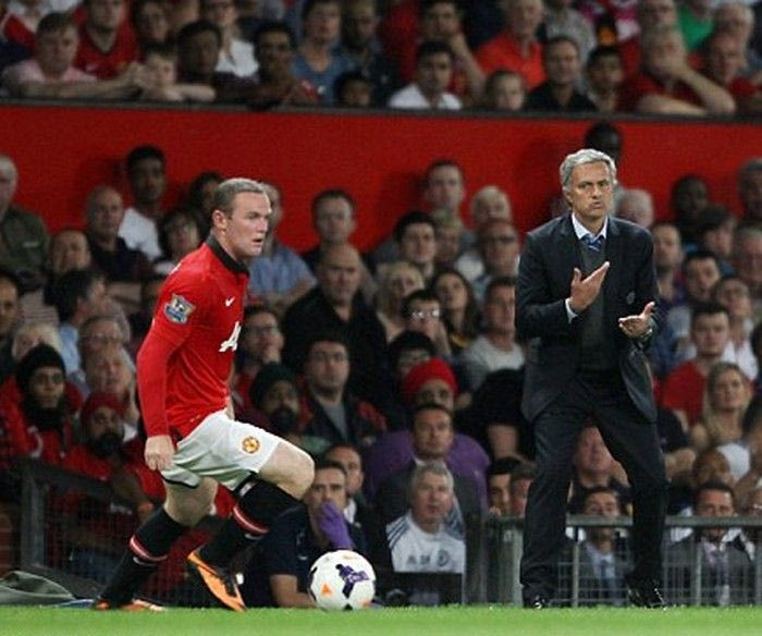 Προθεσμία 48 ωρών στον Ρούνεϊ από Μουρίνιο