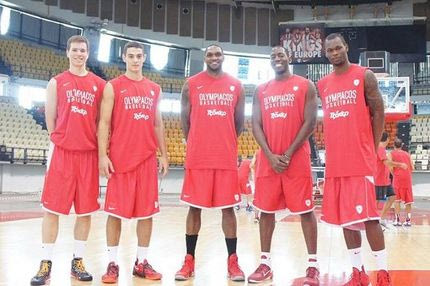 Υπό την παρουσία του προέδρου η “πρώτη”