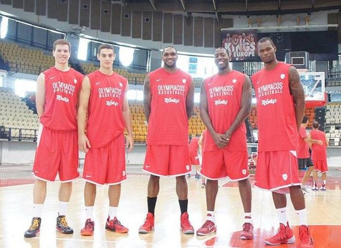 Υπό την παρουσία του προέδρου η “πρώτη”