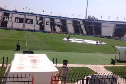 “Τέντωσε” το σεντόνι