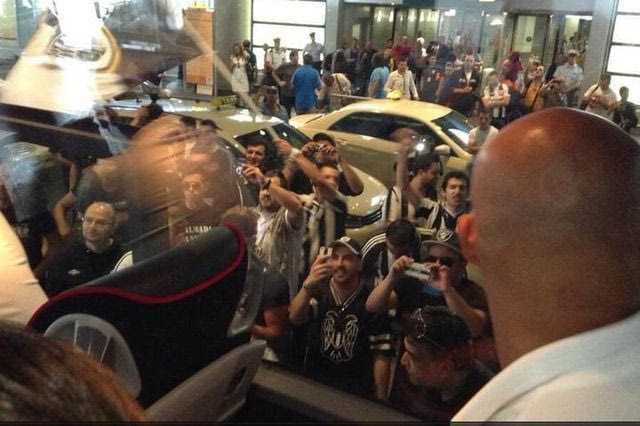 Αποθέωση στην άφιξη του ΠΑΟΚ στη Γερμανία (video)