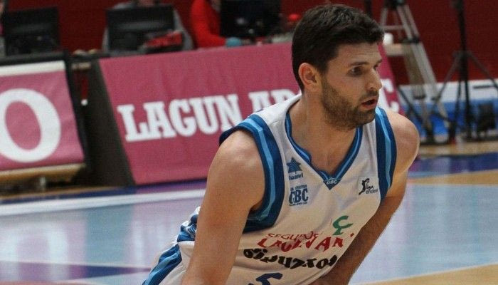 Παπαμακάριος με τη βούλα