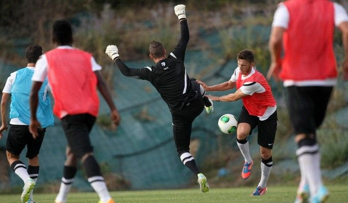 Ομιλία, τετ α τετ και ποικίλο πρόγραμμα