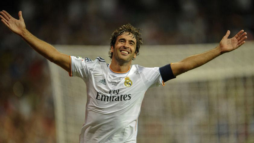 Ο βασιλιάς και η “βασίλισσα” υποκλίθηκαν στον Ραούλ