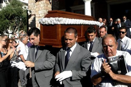 Η κηδεία του Νίκου Σαλευρή