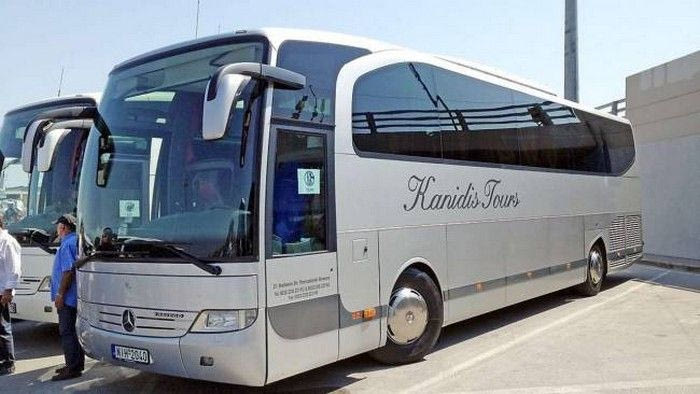 Με άλλο λεωφορείο στη Θεσσαλονίκη η Σάλκε