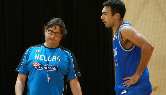 Σλούκας: “Μαθαίνουμε τον προπονητή”