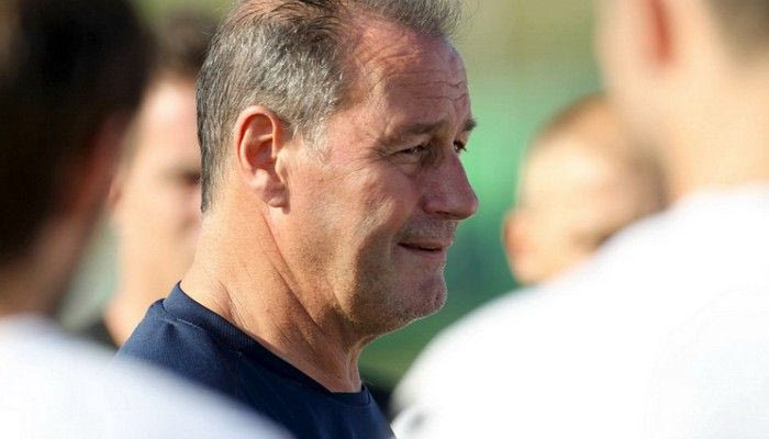 Συζήτηση Στέφενς με ποδοσφαιριστές, η αποστολή με Σάλκε (videos)