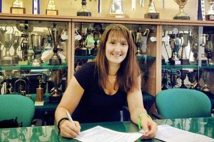 Υπέγραψε η Καλέντζου