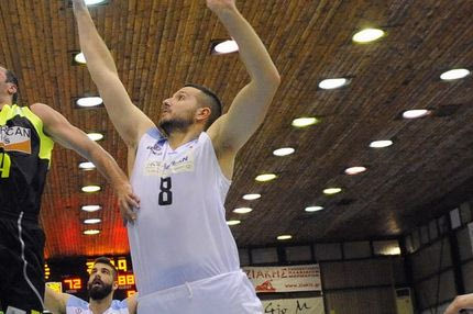 Υπέγραψε ο Άλεξ Βουγιούκας