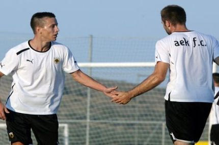 Τροχαίο για τρεις παίκτες της ΑΕΚ