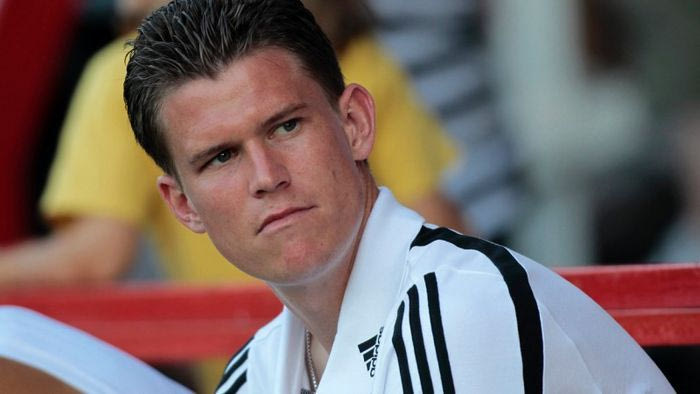 Το “χρίσμα” του Στέφενς στον Μάντλουγκ