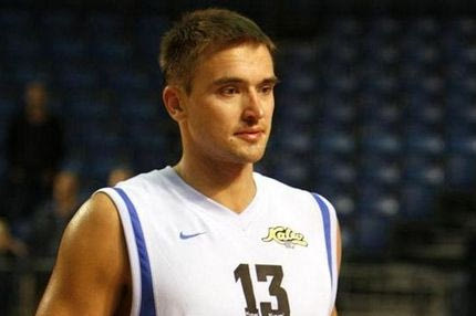 Ανακοίνωσε τον Άρμπετ