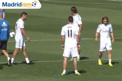 Η πρώτη προπόνηση του Μπέιλ (videos)