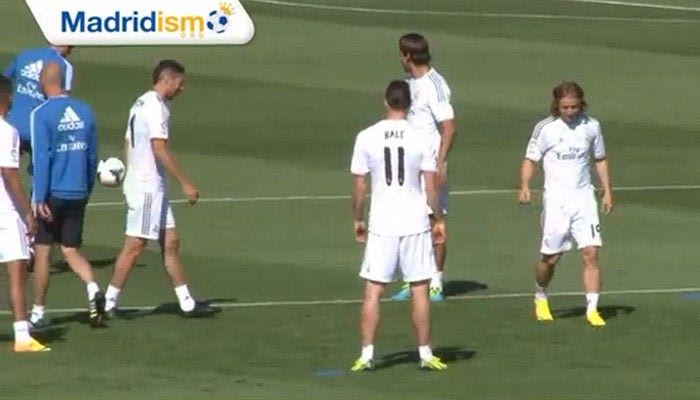 Η πρώτη προπόνηση του Μπέιλ (videos)