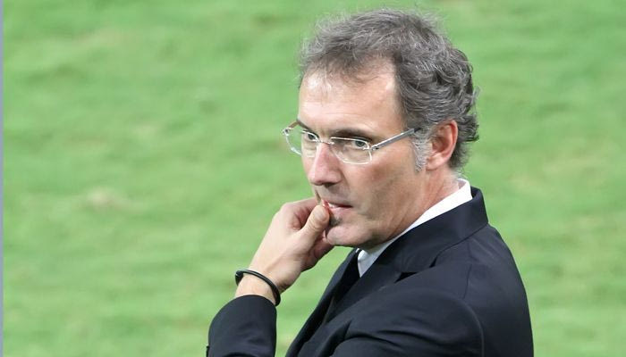 Ανανέωσε ο Μπλαν