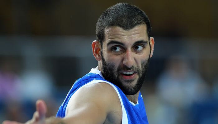 Μπουρούσης: “Αγαπημένη ομάδα, μεγάλη παρέα”