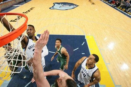 Ήττα για Μπακς, αποβλήθηκε ο Αντετοκούνμπο