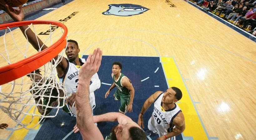 Ήττα για Μπακς, αποβλήθηκε ο Αντετοκούνμπο