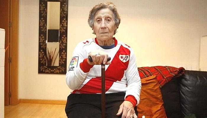H συγκίνηση της 85χρονης Κάρμεν για τη Ράγιο