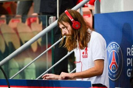 Έπαιξε τραγούδι της Μαρσέιγ στο γήπεδο της Παρί