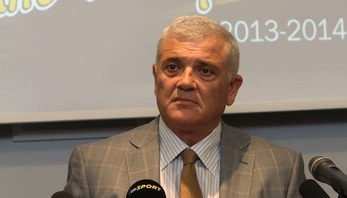 Μελισσανίδης: “Φιλάκια σε όσους δεν θέλουν τη χορηγία”