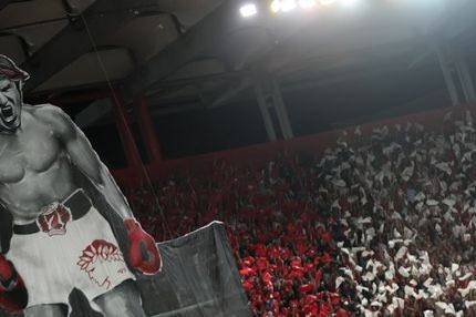 Το απίθανο κορεό των φίλων του Ολυμπιακού