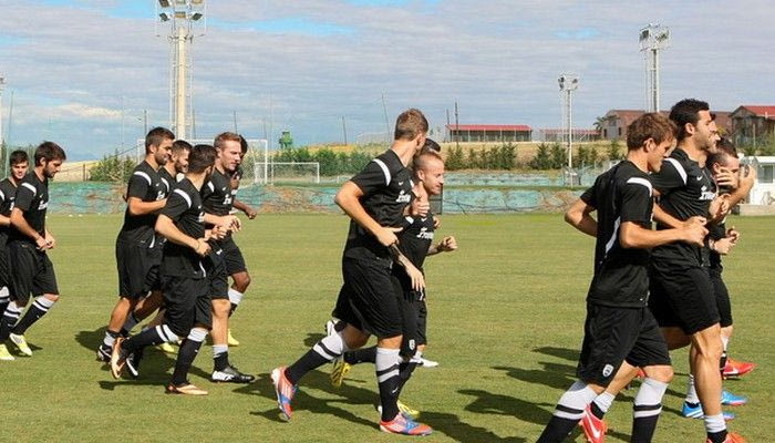 Κατέβασε ταχύτητα πριν από τη Σακτέρ