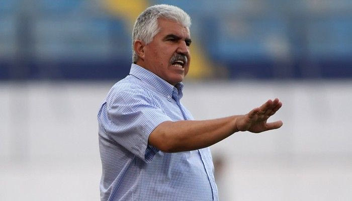 Δεν κάνει αλλαγές ο Παράσχος