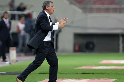 Σάντος: “Λιγοστό το φως στο τούνελ”