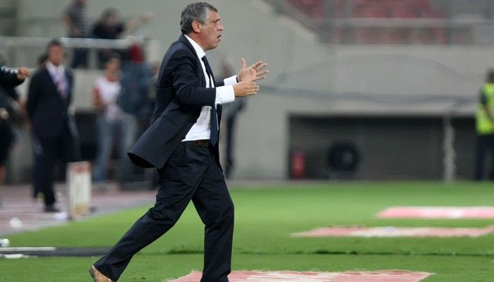 Σάντος: “Λιγοστό το φως στο τούνελ”