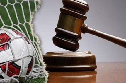 Άπαντες κρέμονται από τα χείλη του Κορέα…