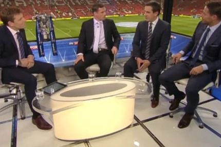 Νέβιλ: “Θέλω να δω τον Σουάρες να δαγκώνει”