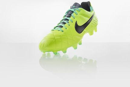 Nike Football “High Visibility”… τραβάει τα βλέμματα