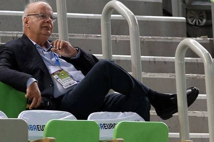 Θέλουμε πρόεδρο, όχι κόουτς