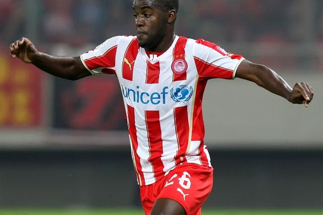 Μπουγελώθηκε και ο Κάμπελ (VIDEO)