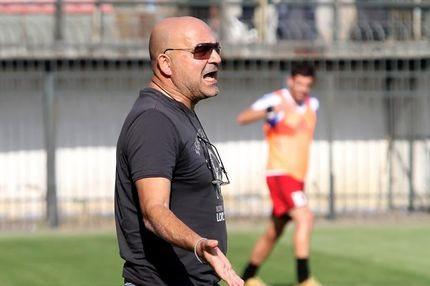 Τέλος ο Χατζάρας