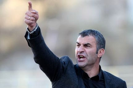 Δέλλας: “Λύση με ομάδες που βάζουν… λεωφορείο”