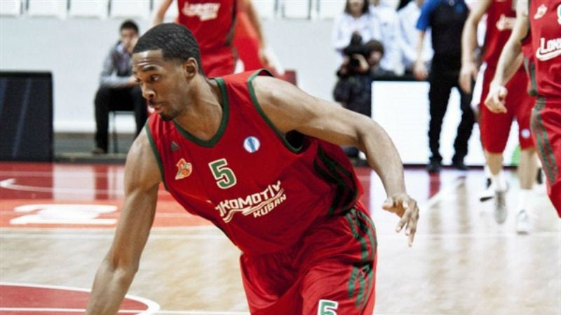 Κάρφωμα μπροστά στον Γλυνιαδάκη