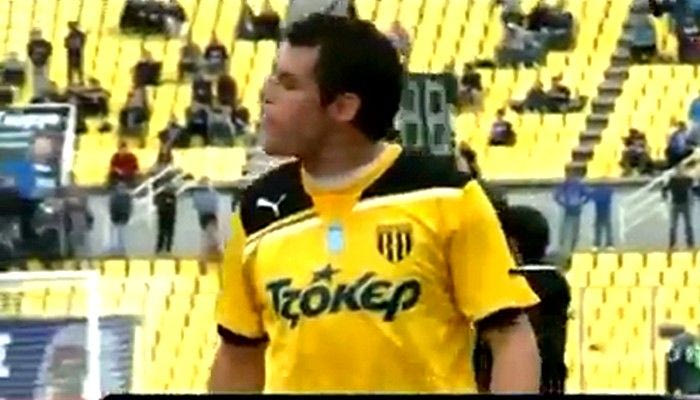 Ο Τζούριτς φτύνει τον Κατσαβάκη