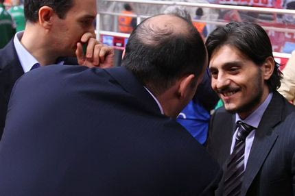 Και δώστου ανακοινώσεις και δώστου απαντήσεις