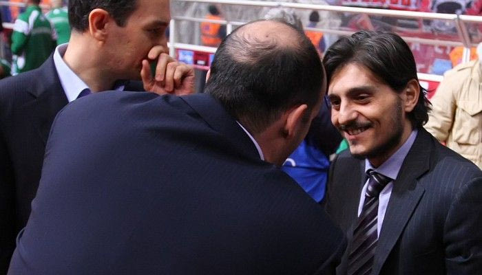 Και δώστου ανακοινώσεις και δώστου απαντήσεις