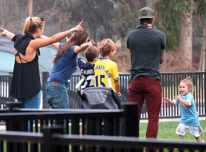 Στα χνάρια του μπαμπά η μικρή Μπέκαμ