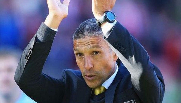 Ρατσιστικά μηνύματα για Χιούτον